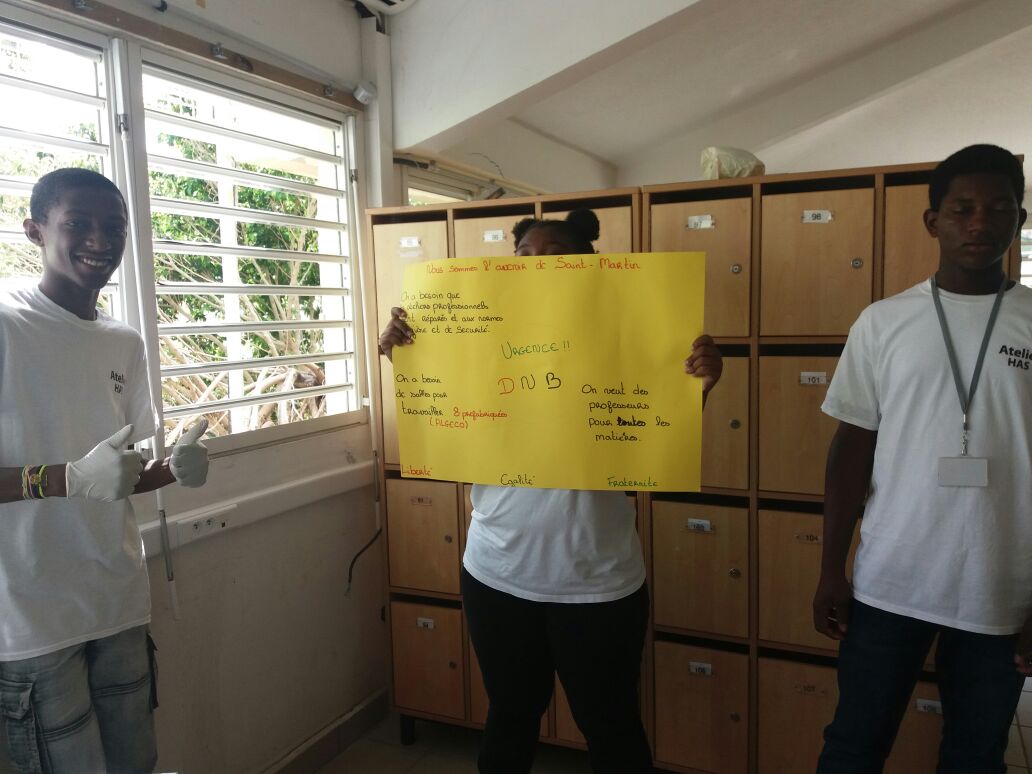 Le président de l’Assemblée nationale visite le collège Mont-des-Accords